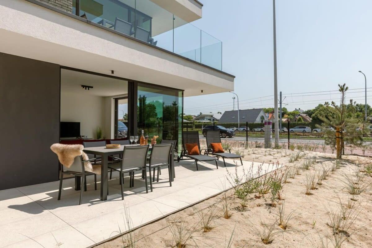 Huswell - Beautiful & Ultramodern Apartment In Oostduinkerke Koksijde Luaran gambar